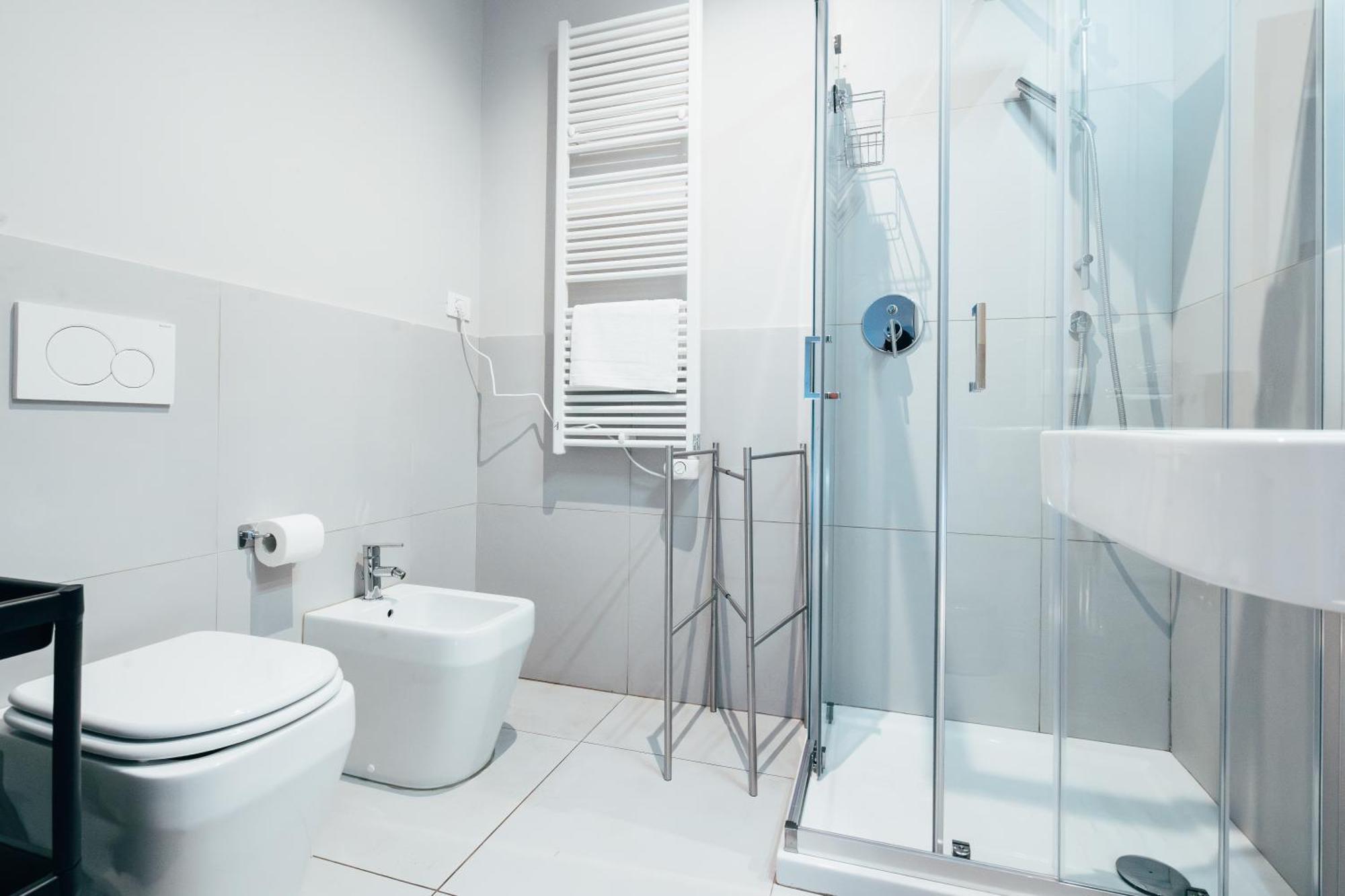 Bologna Suites - Private Bathroom Zewnętrze zdjęcie