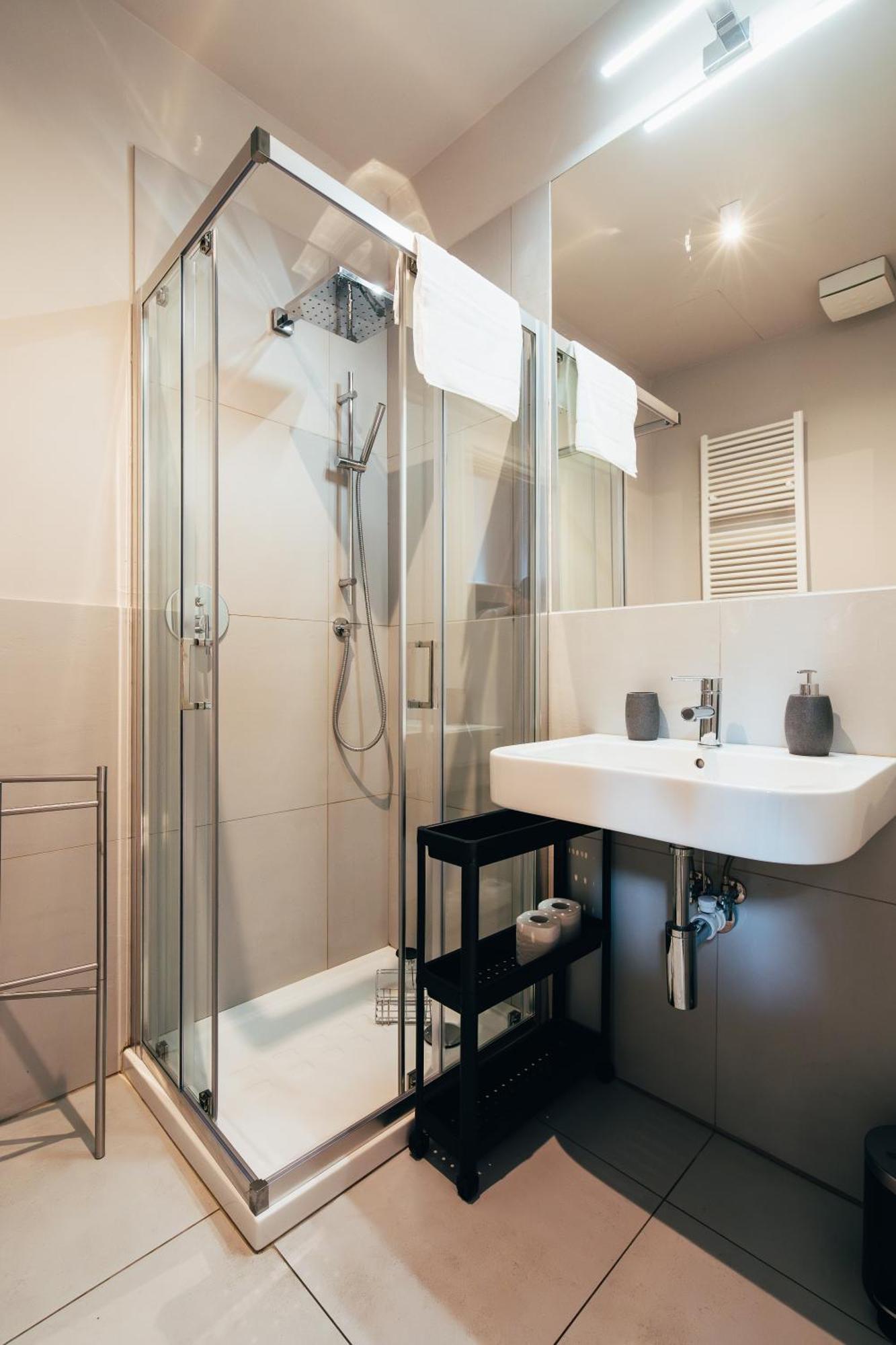 Bologna Suites - Private Bathroom Zewnętrze zdjęcie